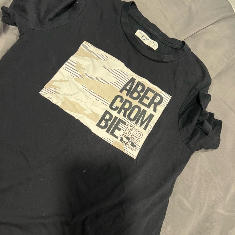 Kids Abercrombie T shirt